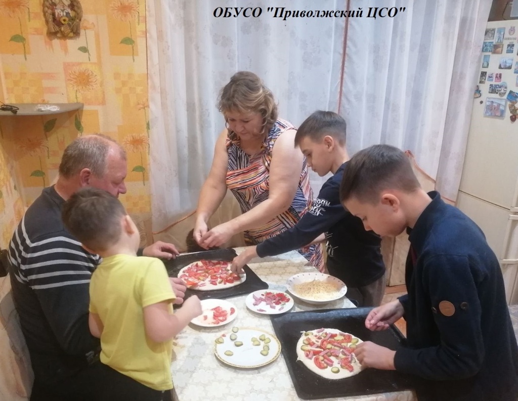 Дедушка, бабушка и внуки.jpg